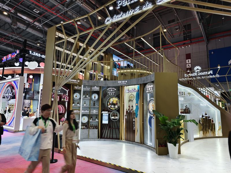 西欧沉浸式展台搭建